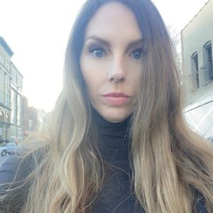 Meet your Posher, Shea